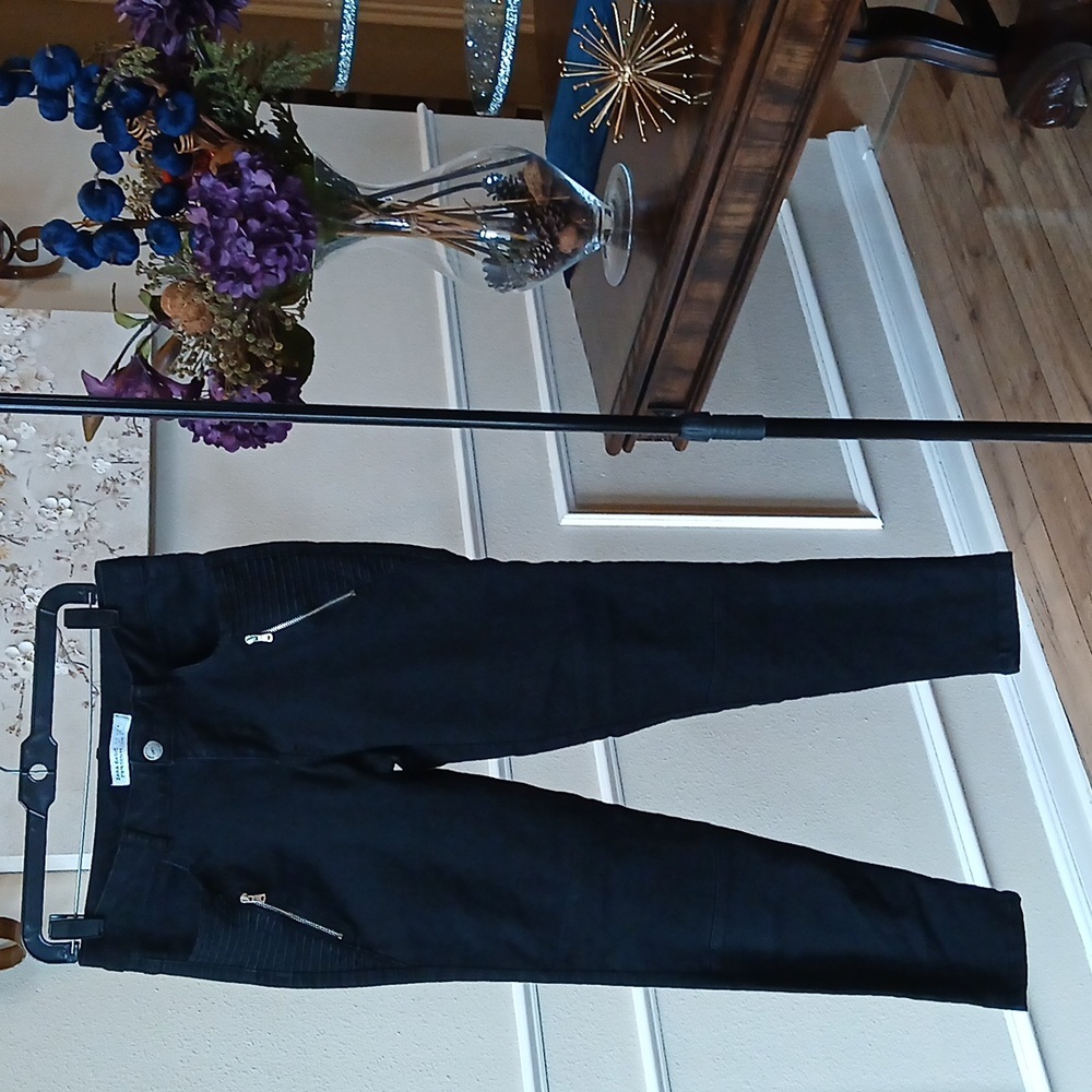 Zara Z1975 Black Skinny Jeans. Size 8